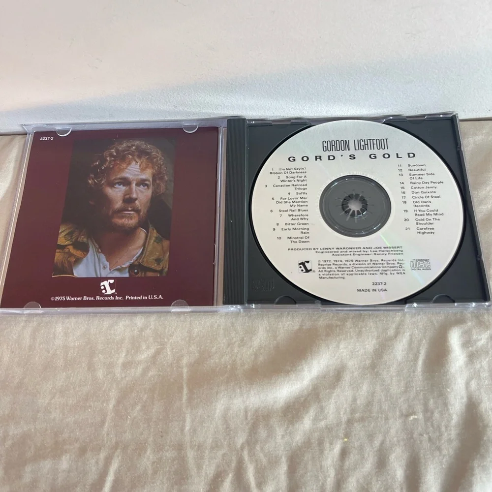 ⭐️ Gordon Lightfoot CD Gord’s Gold Warner Bros Rare Vintage Digital Audio Music - Picture 4 of 4